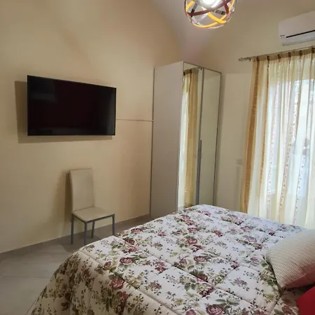 Casa San Brasi Di Mariano E Lucia Vendégház Acireale